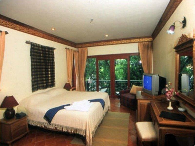 Kata Minta Hotel Phuket Ngoại thất bức ảnh