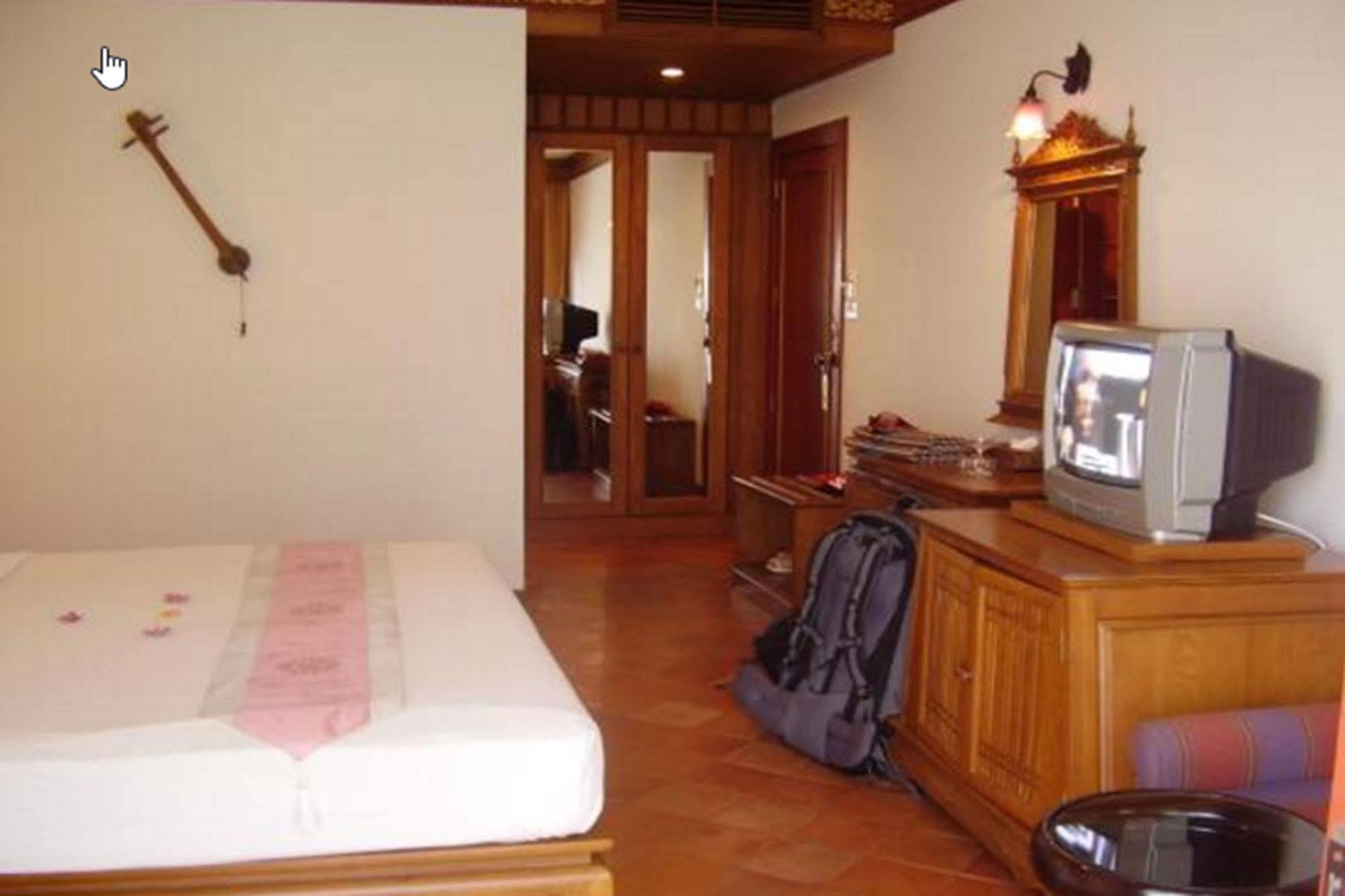 Kata Minta Hotel Phuket Ngoại thất bức ảnh